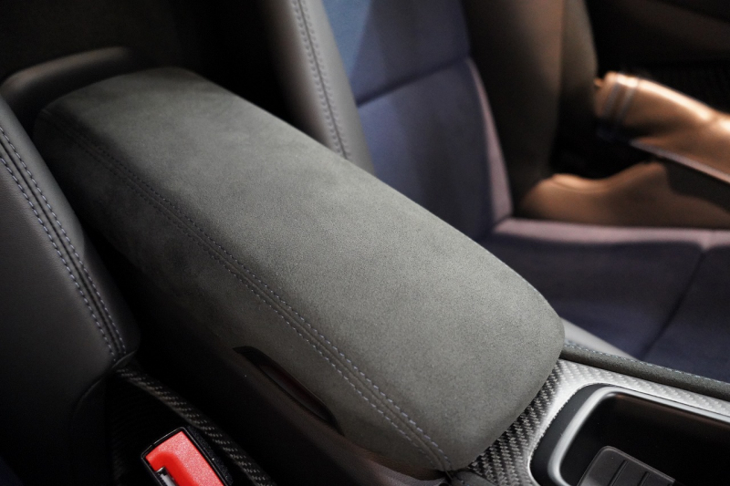 ポルシェ 718 ケイマン GT4RS OP739万 マグネシウムホイール ヴァイザッハPKG クロノPKG PCCB Fリフト BOSEサウンド 中古車 中古車