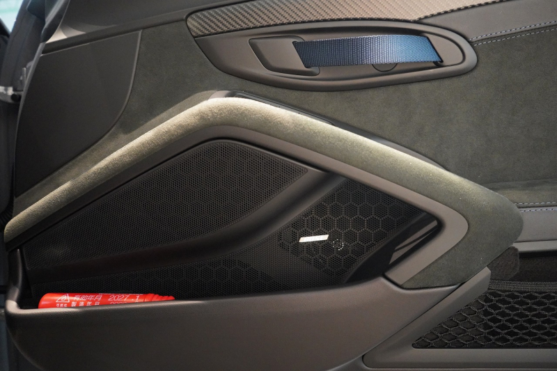 ポルシェ 718 ケイマン GT4RS OP739万 マグネシウムホイール ヴァイザッハPKG クロノPKG PCCB Fリフト BOSEサウンド 中古車 中古車