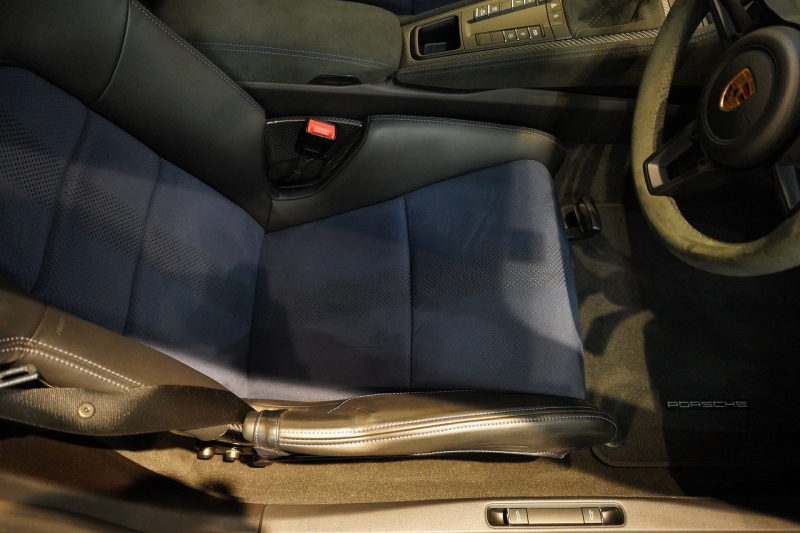 ポルシェ 718 ケイマン GT4RS OP739万 マグネシウムホイール ヴァイザッハPKG クロノPKG PCCB Fリフト BOSEサウンド 中古車 中古車