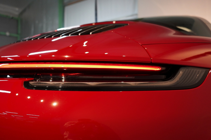 ポルシェ 911(Type992) Targa 4 PDK スポクロ スポーツテールパイプ 20/21インチカレラクラシックホイール レザーインテリア 14wayシート Burmesterサウンド 中古車 中古車