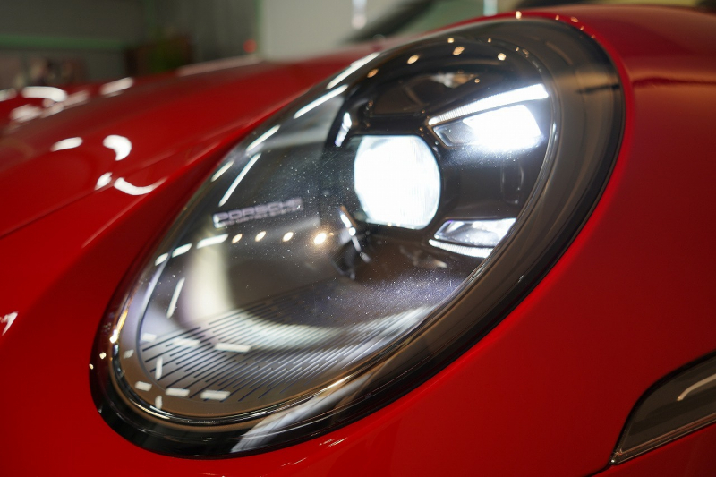 ポルシェ 911(Type992) Targa 4 PDK スポクロ スポーツテールパイプ 20/21インチカレラクラシックホイール レザーインテリア 14wayシート Burmesterサウンド 中古車 中古車