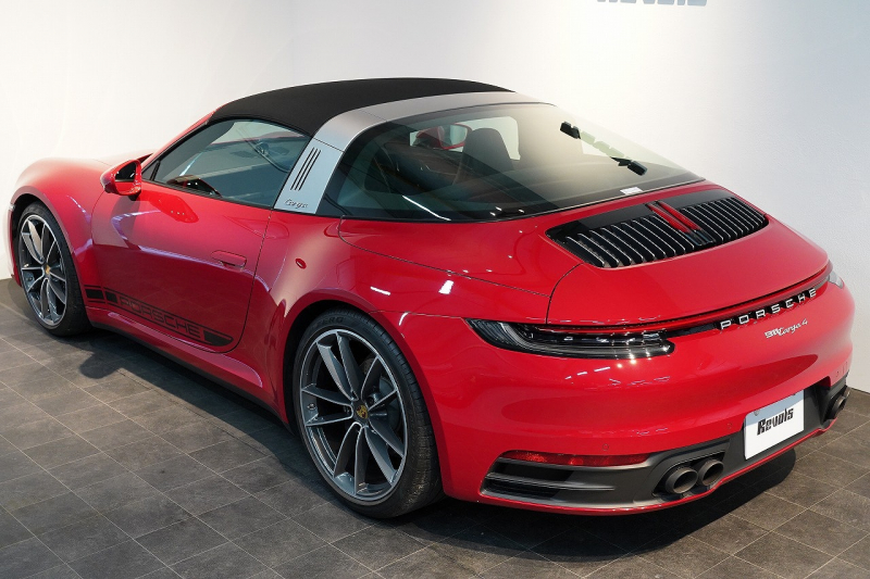 ポルシェ 911(Type992) Targa 4 PDK スポクロ スポーツテールパイプ 20/21インチカレラクラシックホイール レザーインテリア 14wayシート Burmesterサウンド 中古車 中古車