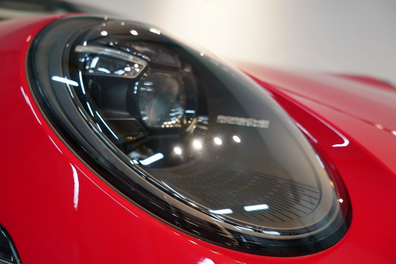 ポルシェ 911(Type992) Targa 4 PDK スポクロ スポーツテールパイプ 20/21インチカレラクラシックホイール レザーインテリア 14wayシート Burmesterサウンド 中古車 中古車