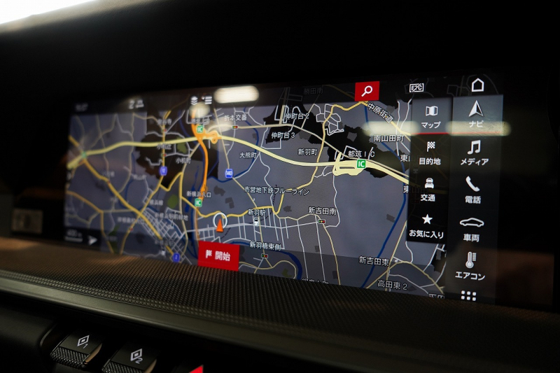 ポルシェ 911(Type992) Targa 4 PDK スポクロ スポーツテールパイプ 20/21インチカレラクラシックホイール レザーインテリア 14wayシート Burmesterサウンド 中古車 中古車