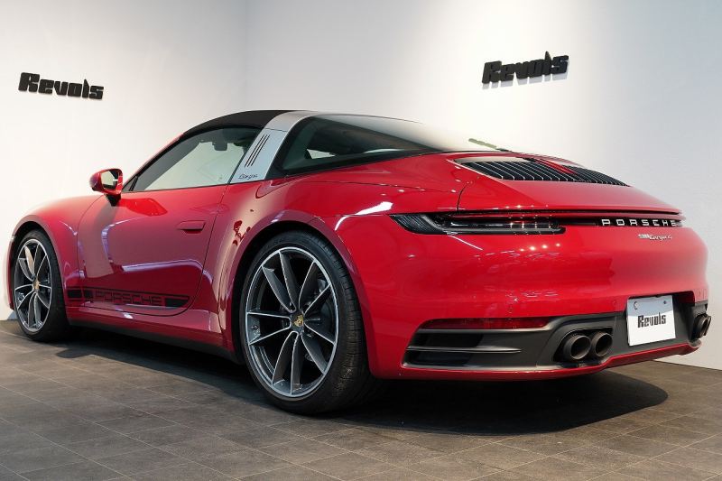 ポルシェ 911(Type992) Targa 4 PDK スポクロ スポーツテールパイプ 20/21インチカレラクラシックホイール レザーインテリア 14wayシート Burmesterサウンド 中古車 中古車