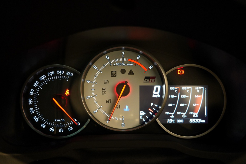 トヨタ 86 GR 6MT  1オーナー BLITZマフラー モノブロックブレーキ 専用17インチ鍛造軽量ホイール 禁煙車 中古車 中古車