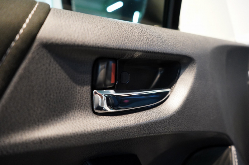 トヨタ 86 GR 6MT  1オーナー BLITZマフラー モノブロックブレーキ 専用17インチ鍛造軽量ホイール 禁煙車 中古車 中古車