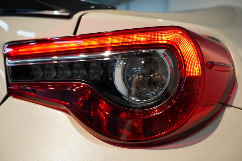 トヨタ 86 GR 6MT  1オーナー BLITZマフラー モノブロックブレーキ 専用17インチ鍛造軽量ホイール 禁煙車 中古車 中古車