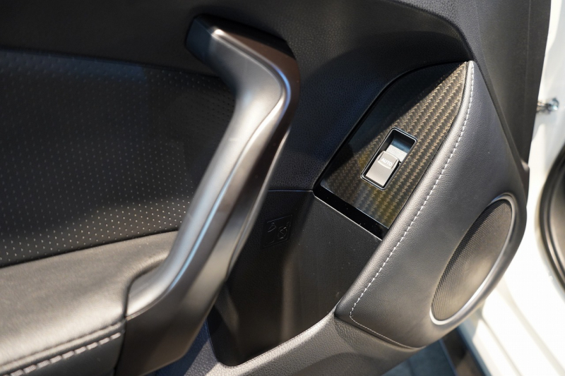 トヨタ 86 GR 6MT  1オーナー BLITZマフラー モノブロックブレーキ 専用17インチ鍛造軽量ホイール 禁煙車 中古車 中古車