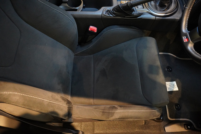 トヨタ 86 GR 6MT  1オーナー BLITZマフラー モノブロックブレーキ 専用17インチ鍛造軽量ホイール 禁煙車 中古車 中古車