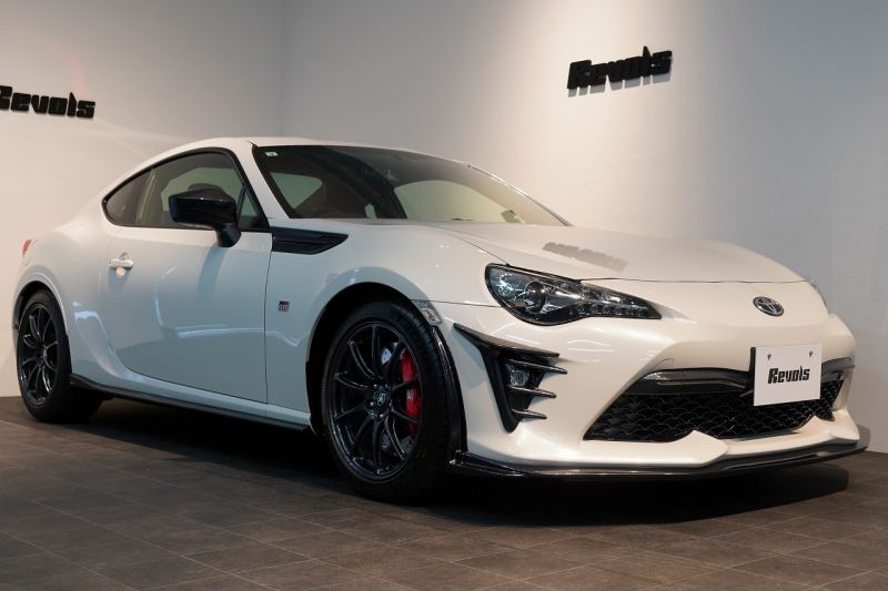 トヨタ 86 GR 6MT  1オーナー BLITZマフラー モノブロックブレーキ 専用17インチ鍛造軽量ホイール 禁煙車 中古車