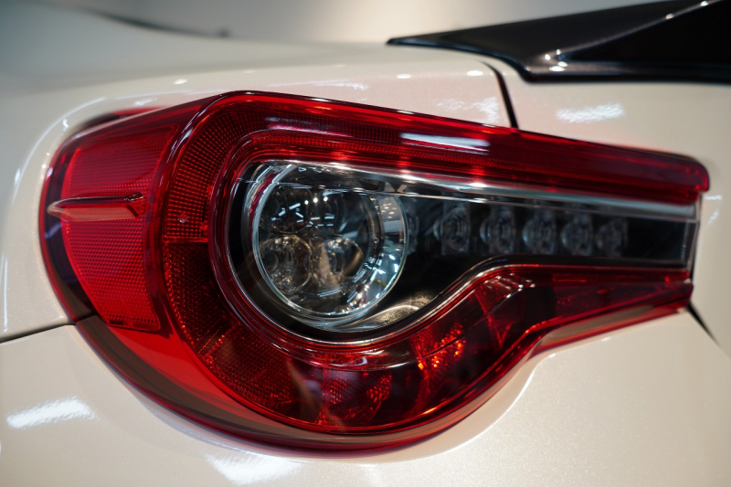 トヨタ 86 GR 6MT  1オーナー BLITZマフラー モノブロックブレーキ 専用17インチ鍛造軽量ホイール 禁煙車 中古車 中古車