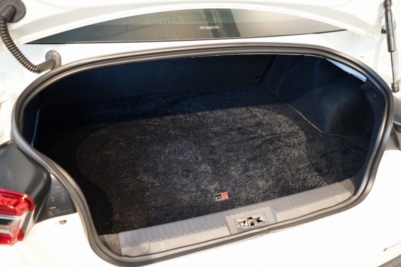 トヨタ 86 GR 6MT  1オーナー BLITZマフラー モノブロックブレーキ 専用17インチ鍛造軽量ホイール 禁煙車 中古車 中古車