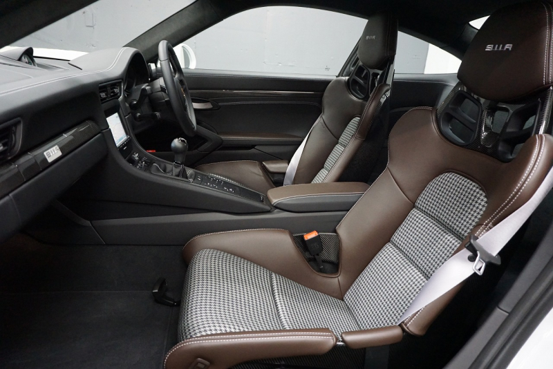 ポルシェ 911(Type991.1) 911R 世界限定車  中古車