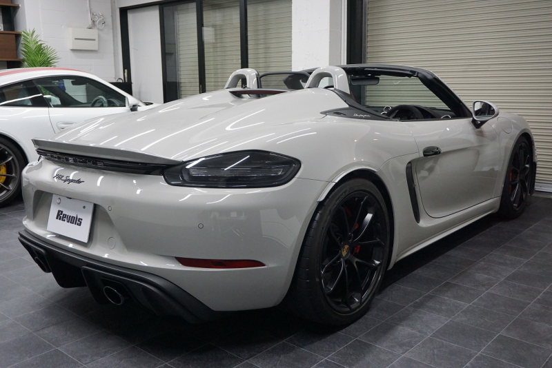 ポルシェ 718スパイダー Spyder  6MT クレヨン  LEDヘッドライト レザーインテリア カーボンインテリア  中古車