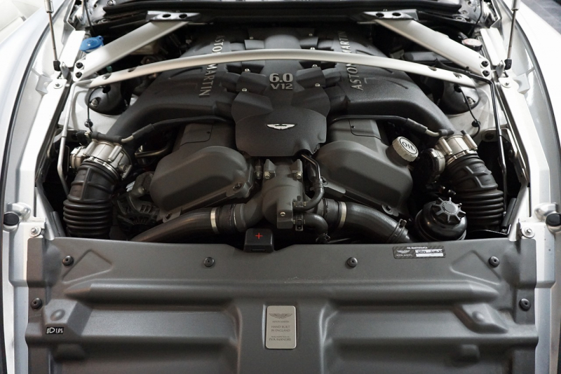 アストンマーティン ヴィラージュ Virage タッチトロニック2　正規ディーラー カーボンブレーキ OP20インチホイール 中古車 中古車