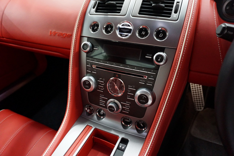 アストンマーティン ヴィラージュ Virage タッチトロニック2　正規ディーラー カーボンブレーキ OP20インチホイール 中古車 中古車