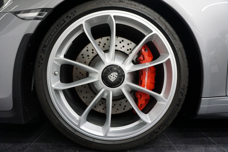 ポルシェ 911(Type991.2) GT3 (991.2)Touring Package スポーツクロノ フロントリフト  中古車