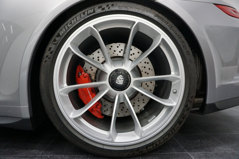 ポルシェ 911(Type991.2) GT3 (991.2)Touring Package スポーツクロノ フロントリフト  中古車