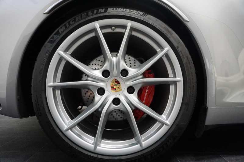 ポルシェ 911(Type991.2) 911(Type 991.2) Carrera S スポーツクロノパッケージ オールレザーインテリア GTシルバー  中古車