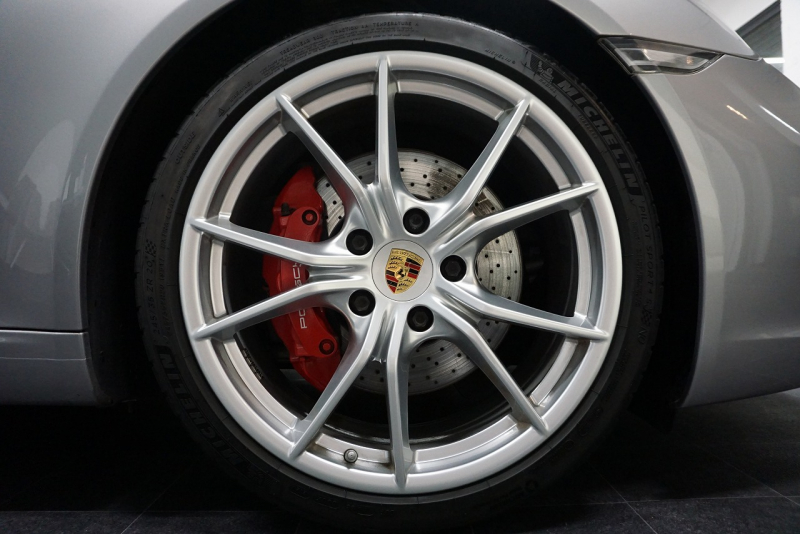 ポルシェ 911(Type991.2) 911(Type 991.2) Carrera S スポーツクロノパッケージ オールレザーインテリア GTシルバー  中古車