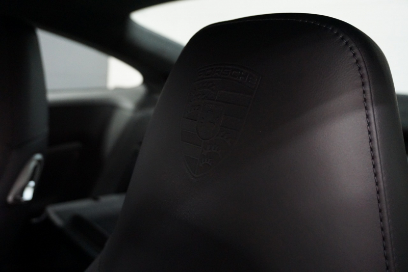 ポルシェ 911(Type991.2) 911(Type 991.2) Carrera S スポーツクロノパッケージ オールレザーインテリア GTシルバー  中古車