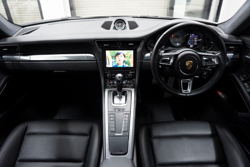 ポルシェ 911(Type991.2) 911(Type 991.2) Carrera S スポーツクロノパッケージ オールレザーインテリア GTシルバー  中古車