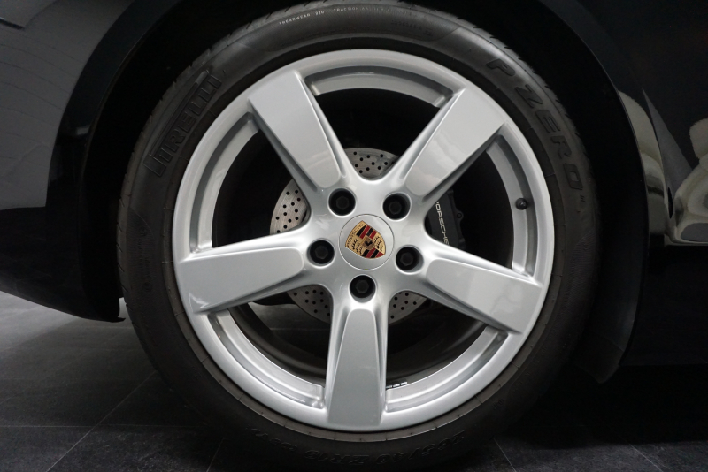 ポルシェ ケイマン Cayman（Type.981）2.7PDK 2014yモデル  Cayman S  19インチホイール  中古車