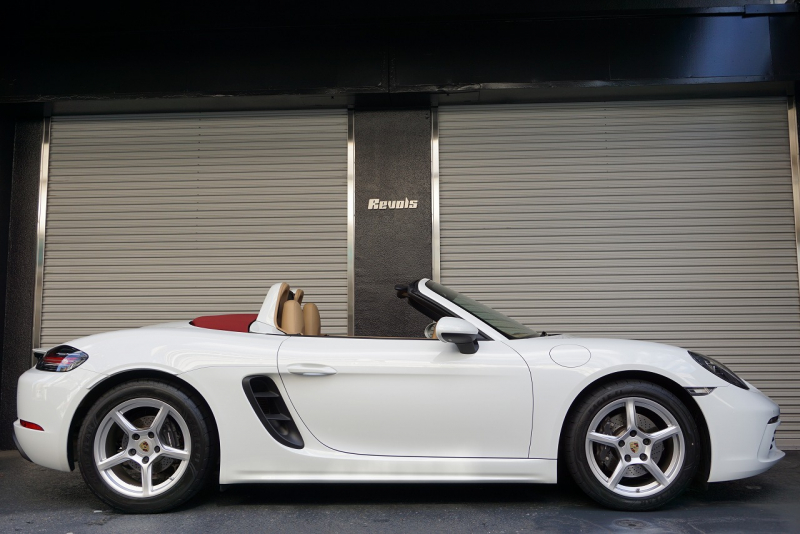ポルシェ 718 ボクスター 718Boster PDK  スポーツクロノパッケージ ディーラー車検取得済・タイヤ新品交換済  中古車