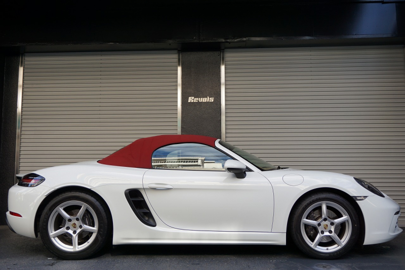 ポルシェ 718 ボクスター 718Boster PDK  スポーツクロノパッケージ ディーラー車検取得済・タイヤ新品交換済  中古車