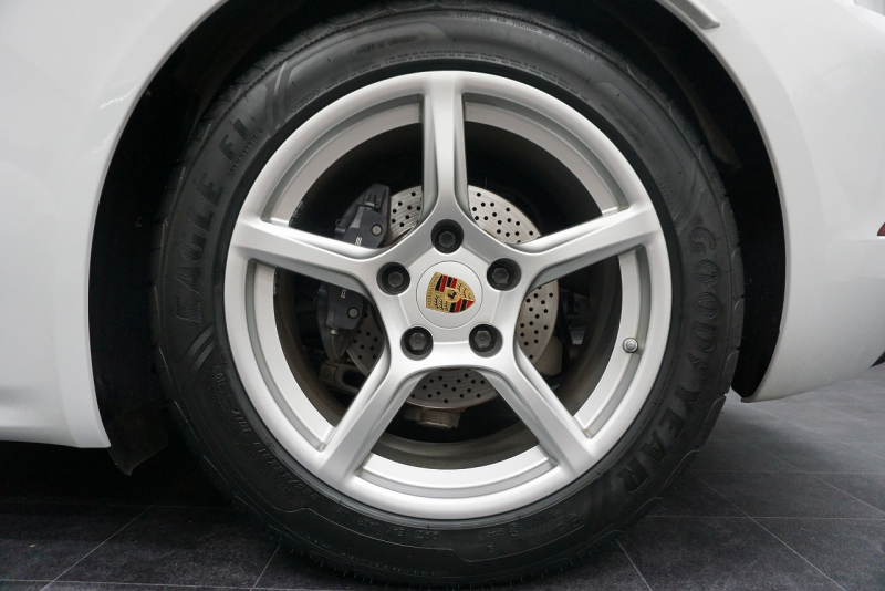 ポルシェ 718 ボクスター 718Boster PDK  スポーツクロノパッケージ ディーラー車検取得済・タイヤ新品交換済  中古車