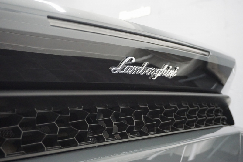 ランボルギーニ ウラカン Huracan 610-4 AVIO 正規ディーラー車 世界限定250台  中古車