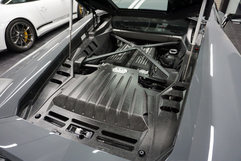 ランボルギーニ ウラカン Huracan 610-4 AVIO 正規ディーラー車 世界限定250台  中古車