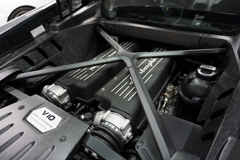 ランボルギーニ ウラカン Huracan 610-4 AVIO 正規ディーラー車 世界限定250台  中古車