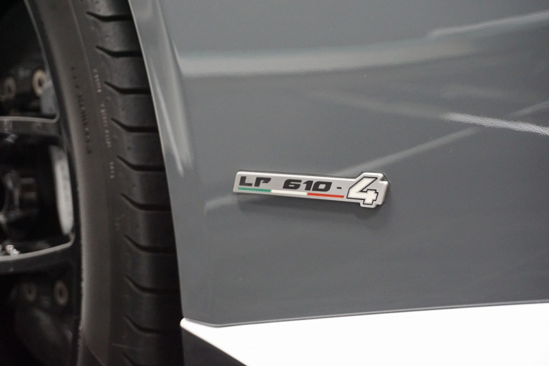 ランボルギーニ ウラカン Huracan 610-4 AVIO 正規ディーラー車 世界限定250台  中古車