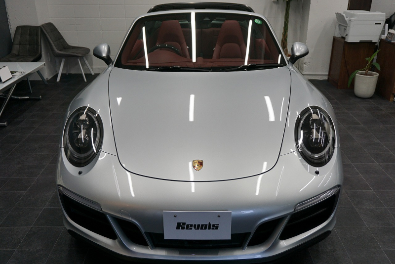 ポルシェ 911(Type991.2) 911(991.2)Targa4 GTS カーボンステアリング ボルドーレッドオールレザーインテリア 中古車 中古車
