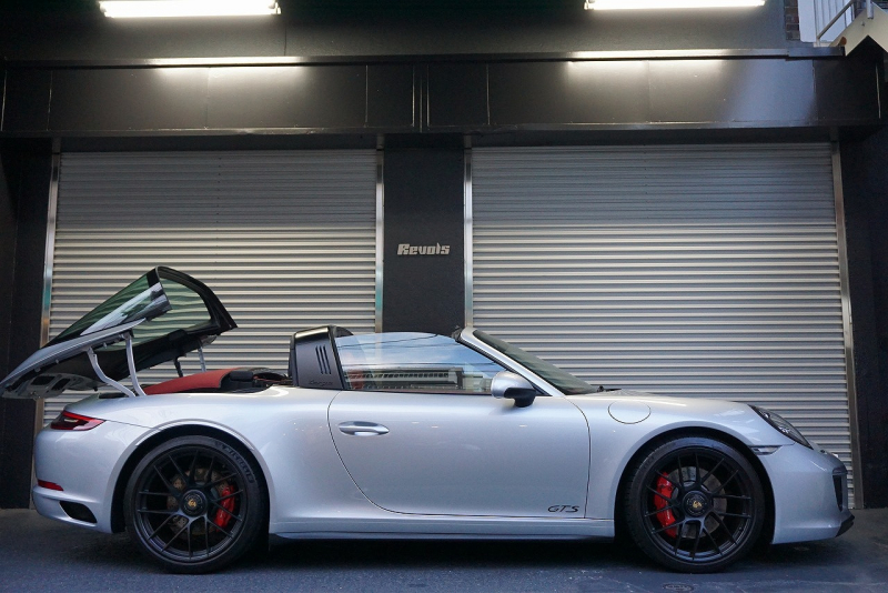 ポルシェ 911(Type991.2) 911(991.2)Targa4 GTS カーボンステアリング ボルドーレッドオールレザーインテリア 中古車 中古車