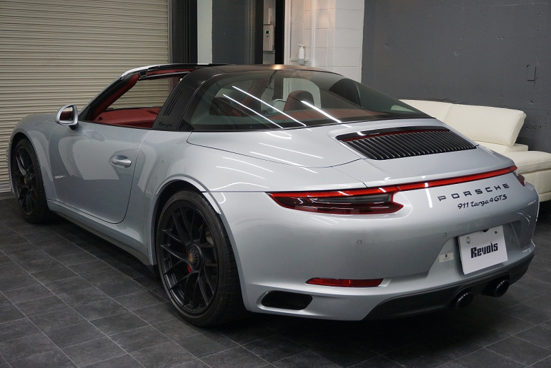ポルシェ 911(Type991.2) 911(991.2)Targa4 GTS カーボンステアリング ボルドーレッドオールレザーインテリア 中古車 中古車