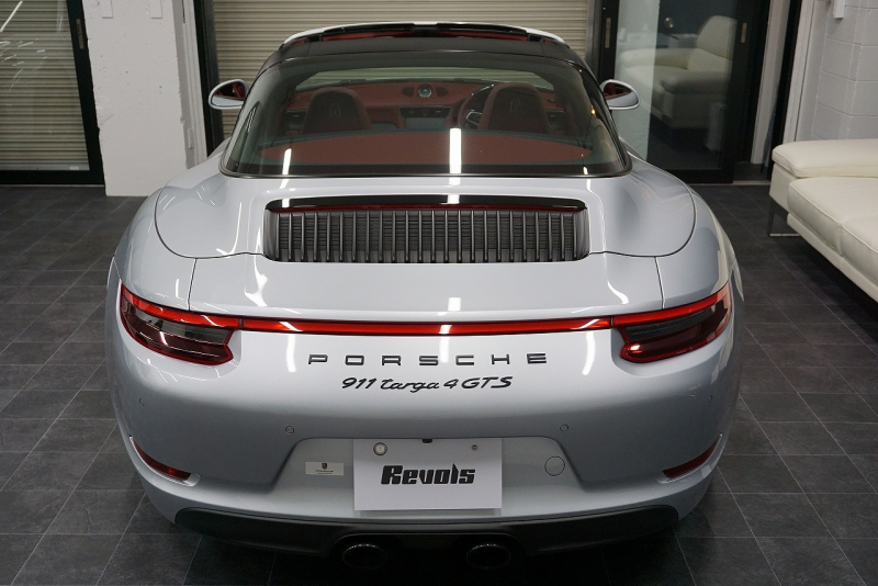 ポルシェ 911(Type991.2) 911(991.2)Targa4 GTS カーボンステアリング ボルドーレッドオールレザーインテリア 中古車 中古車