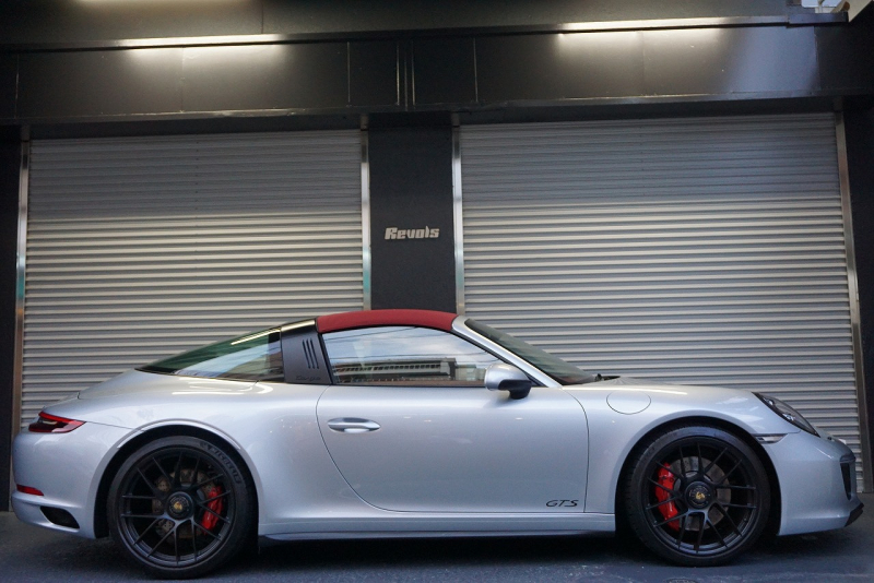 ポルシェ 911(Type991.2) 911(991.2)Targa4 GTS カーボンステアリング ボルドーレッドオールレザーインテリア 中古車 中古車