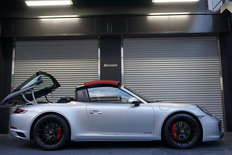 ポルシェ 911(Type991.2) 911(991.2)Targa4 GTS カーボンステアリング ボルドーレッドオールレザーインテリア 中古車 中古車