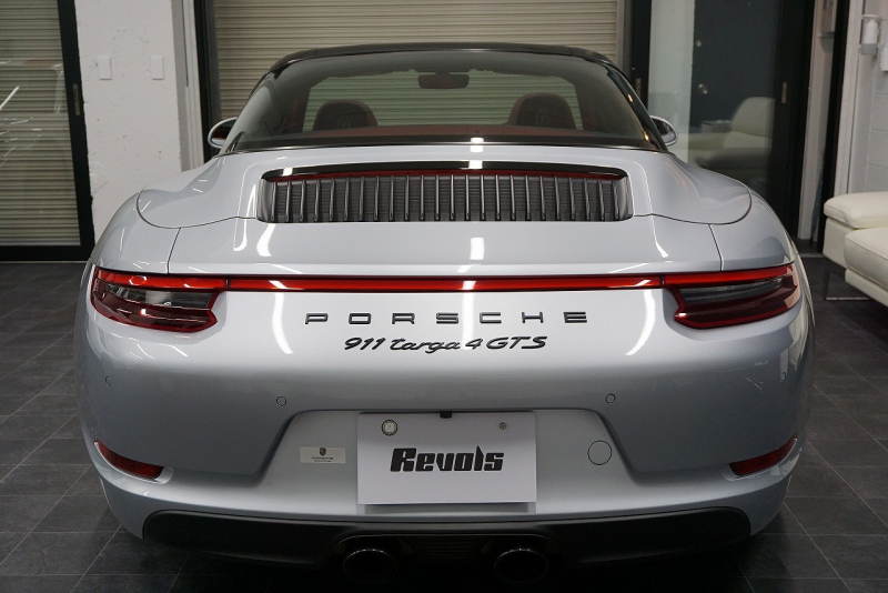 ポルシェ 911(Type991.2) 911(991.2)Targa4 GTS カーボンステアリング ボルドーレッドオールレザーインテリア 中古車 中古車