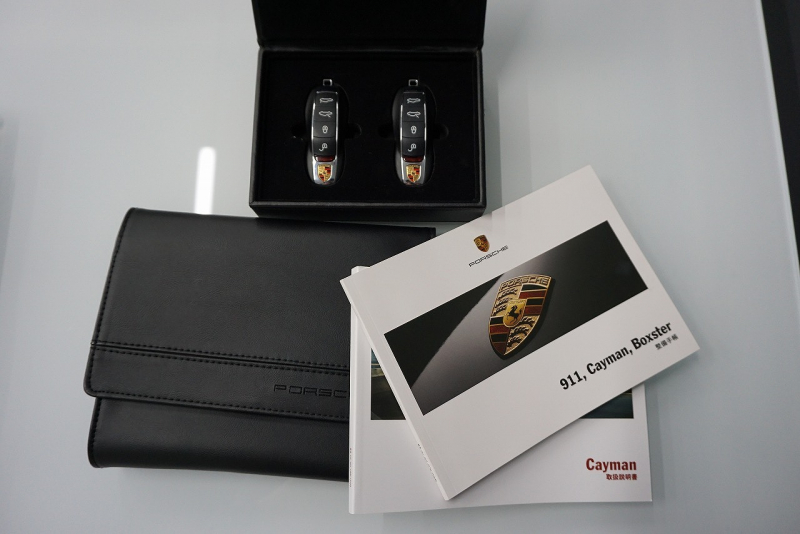 ポルシェ ケイマン Cayman（Type.981）2.7 6MT 2016yNA最終モデル スポーツクロノ スポーツエグゾースト スポーツステア PASM PDLS PTV 中古車 中古車