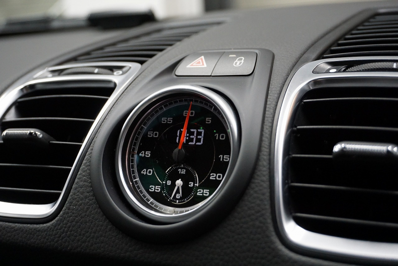 ポルシェ ケイマン Cayman（Type.981）2.7 6MT 2016yNA最終モデル スポーツクロノ スポーツエグゾースト スポーツステア PASM PDLS PTV 中古車 中古車