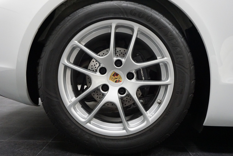 ポルシェ ケイマン Cayman（Type.981）2.7 6MT 2016yNA最終モデル スポーツクロノ スポーツエグゾースト スポーツステア PASM PDLS PTV 中古車 中古車