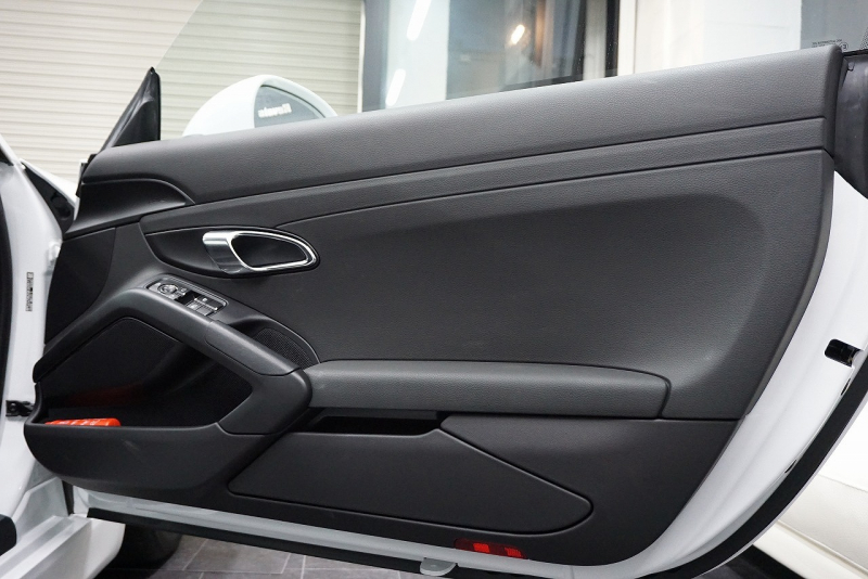 ポルシェ ケイマン Cayman（Type.981）2.7 6MT 2016yNA最終モデル スポーツクロノ スポーツエグゾースト スポーツステア PASM PDLS PTV 中古車 中古車