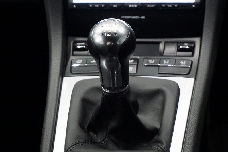 ポルシェ ケイマン Cayman（Type.981）2.7 6MT 2016yNA最終モデル スポーツクロノ スポーツエグゾースト スポーツステア PASM PDLS PTV 中古車 中古車