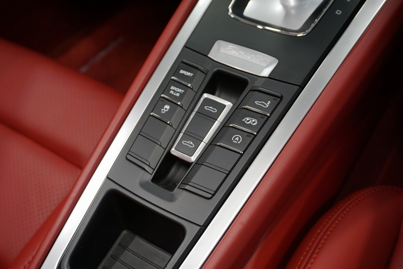 ポルシェ ボクスター Boxster（Type.981）S  PDK 2014y SpyderFACE スポーツクロノパッケージ  スポーツエグゾースト オールレザーインテリア クラシック20ホイール 中古車 中古車