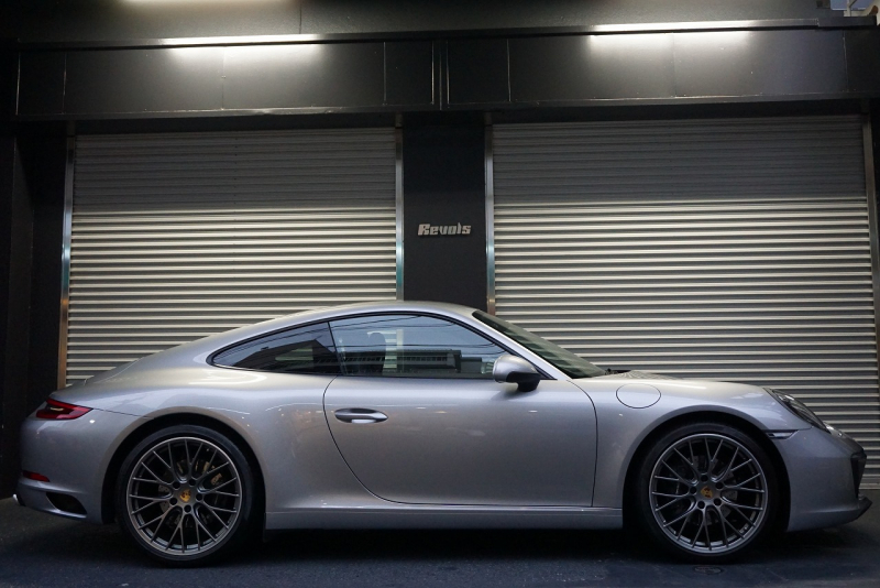 ポルシェ 911(Type991.2) 911Carrera 7MT スポーツクロノパッケージ RSスパイダー20ホイール  エントリー＆ドライブ GTシルバーメタリック 中古車 中古車