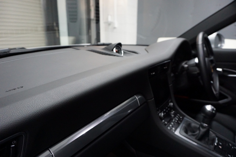 ポルシェ 911(Type991.2) 911Carrera 7MT スポーツクロノパッケージ RSスパイダー20ホイール  エントリー＆ドライブ GTシルバーメタリック 中古車 中古車